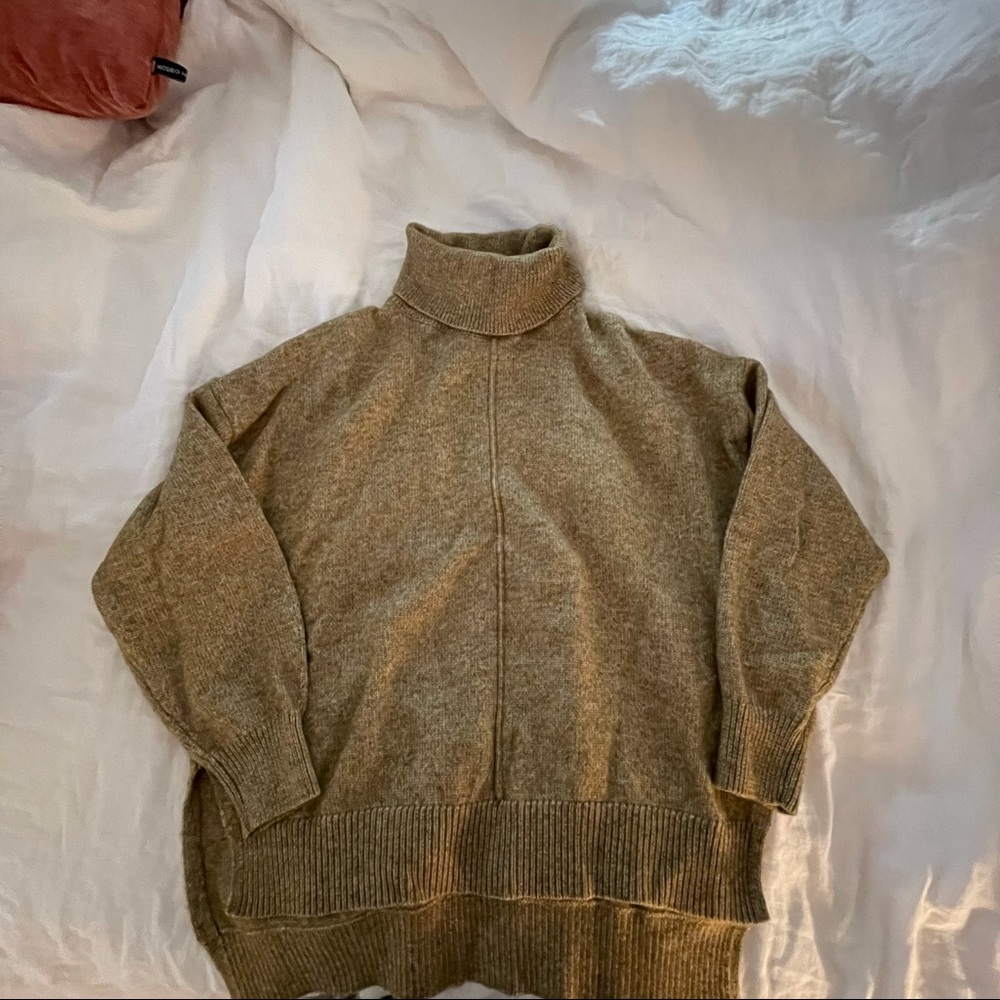 H&M Sweater
